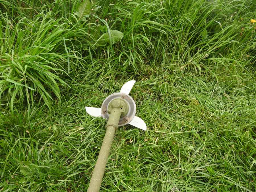 Kaszálás lengőkéses kaszgéppel